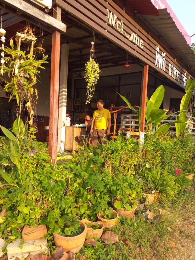 Sukhothai Hostel Exterior photo